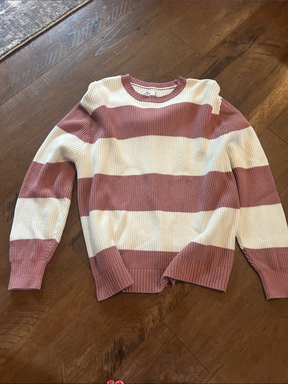 Hollister Wide-Stripe Crewneck Sweater in Dusty Rose & White